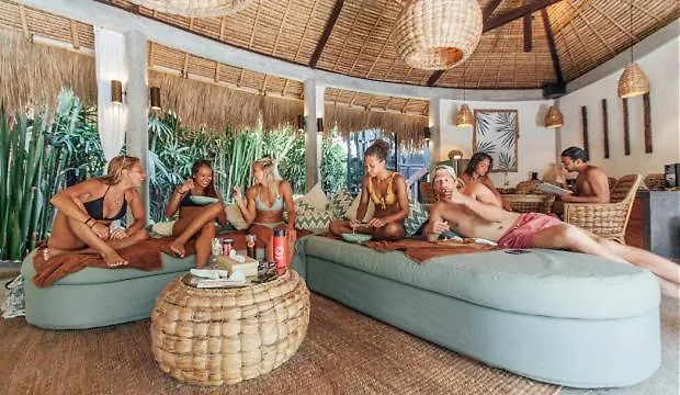 Hotel The 2*